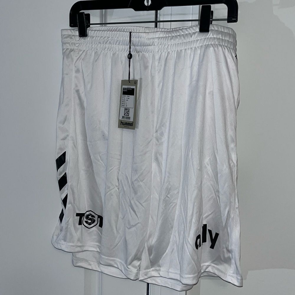 New w/tag Hummel HmlCORE ally white  Soccer Glub Shorts Men's M Denmark Danish